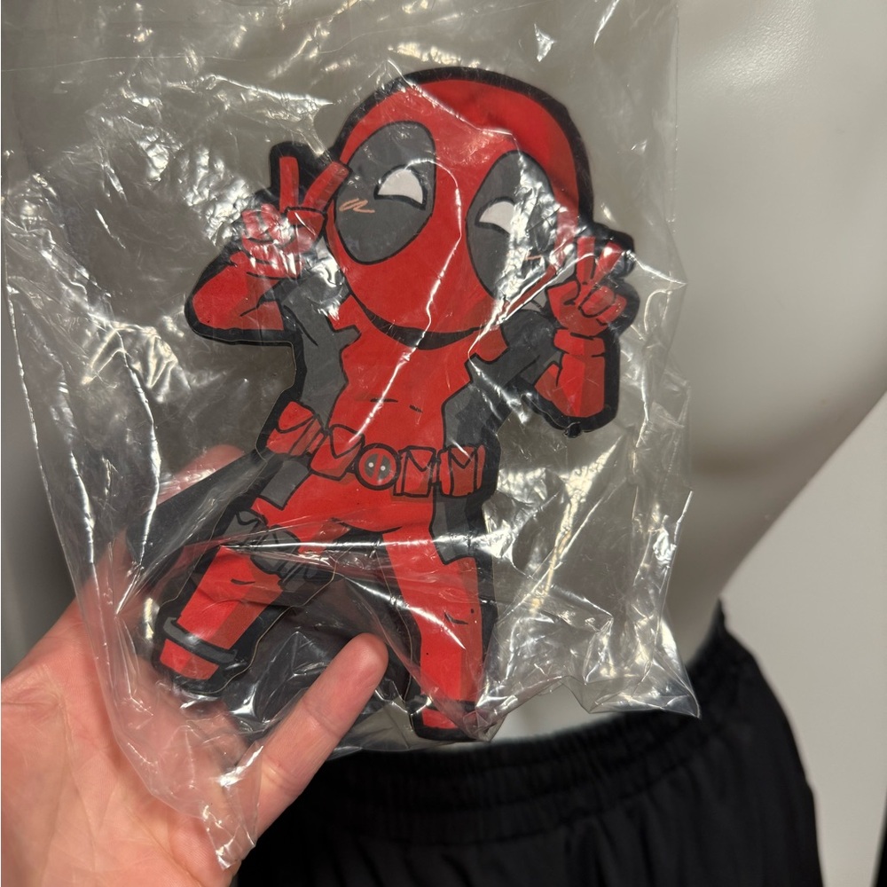 Free with purchase NIB Deadpool Magnetic stand Character
